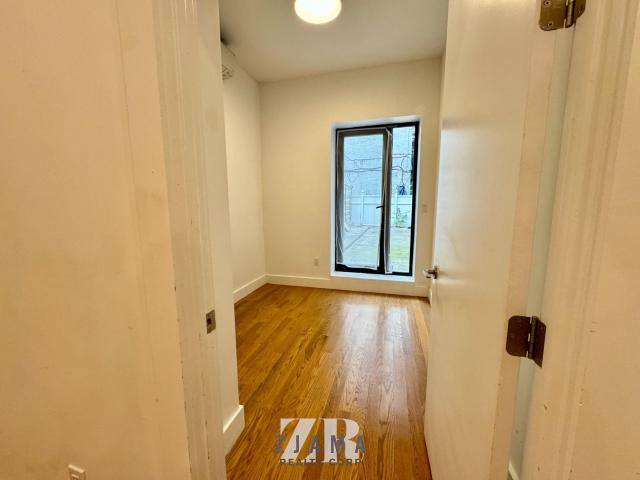 Townhouse for rent at 435 Dekalb Ave #1L, Brooklyn, NY 11205