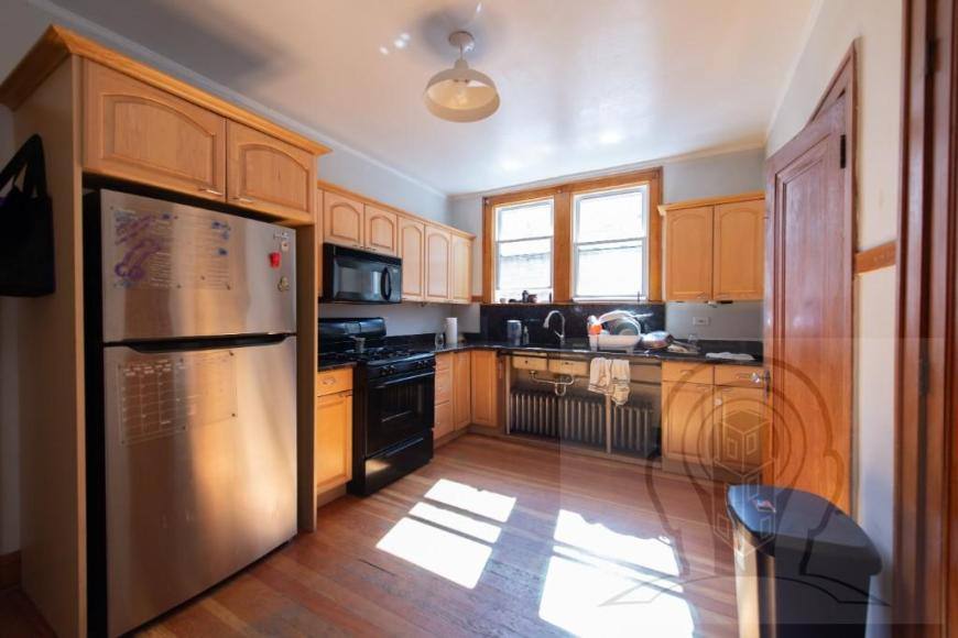 Apartment for rent at 5057 W Newport Ave #2, Chicago, IL 60641