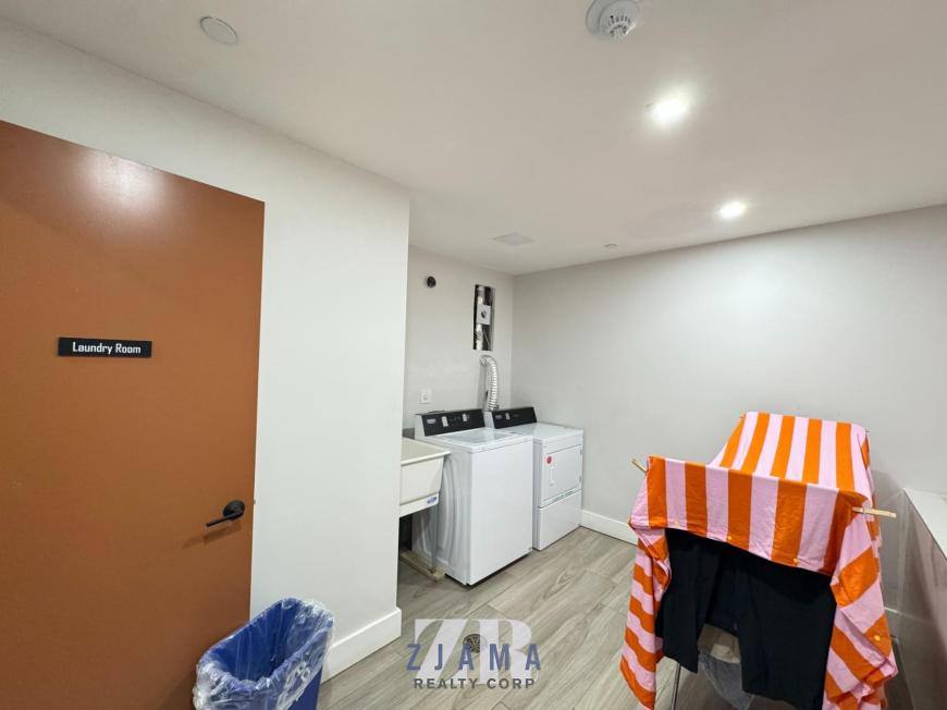 Apartment for rent at 727 Dekalb Ave #4B, Brooklyn, NY 11216