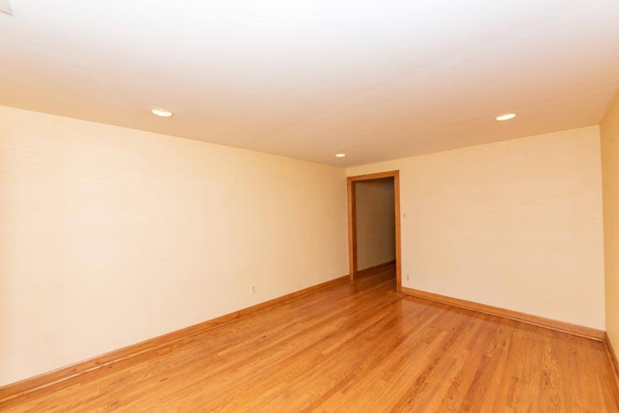 Apartment for rent at 3415 N Elaine Place #1, Chicago, IL 60657