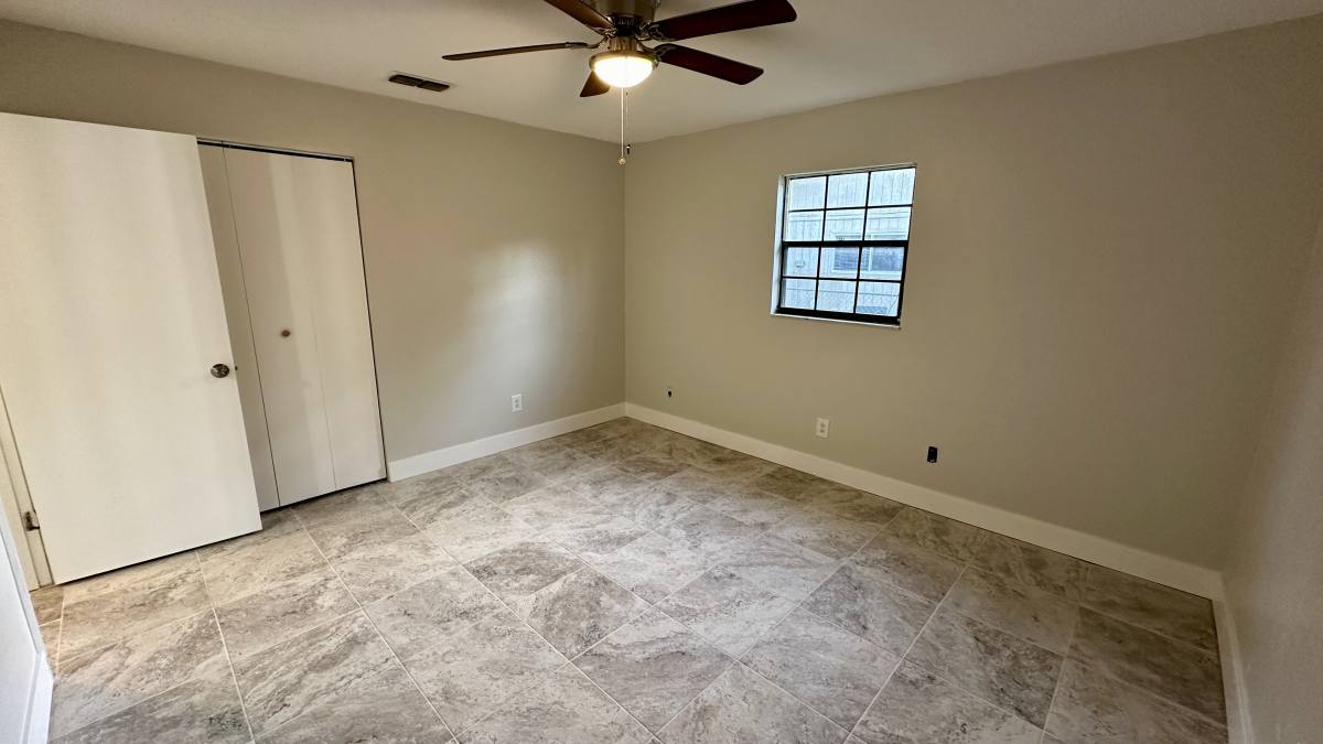Townhouse for rent at 907 Royal Oak Court, Daytona Beach, FL 32117