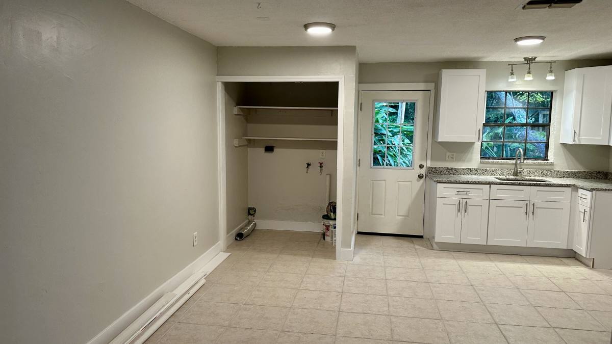 Townhouse for rent at 907 Royal Oak Court, Daytona Beach, FL 32117
