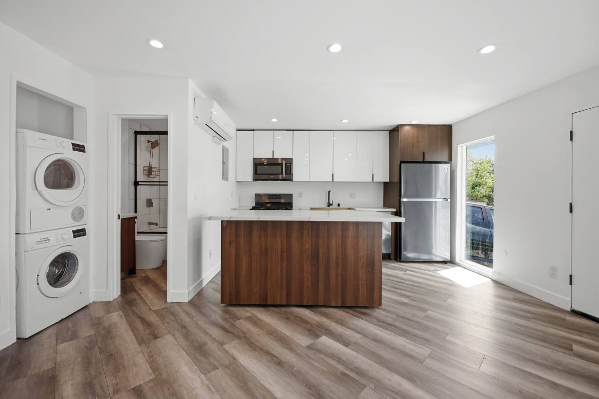 Apartment for rent at 6307 Elgin St #1, Los Angeles, CA 90042