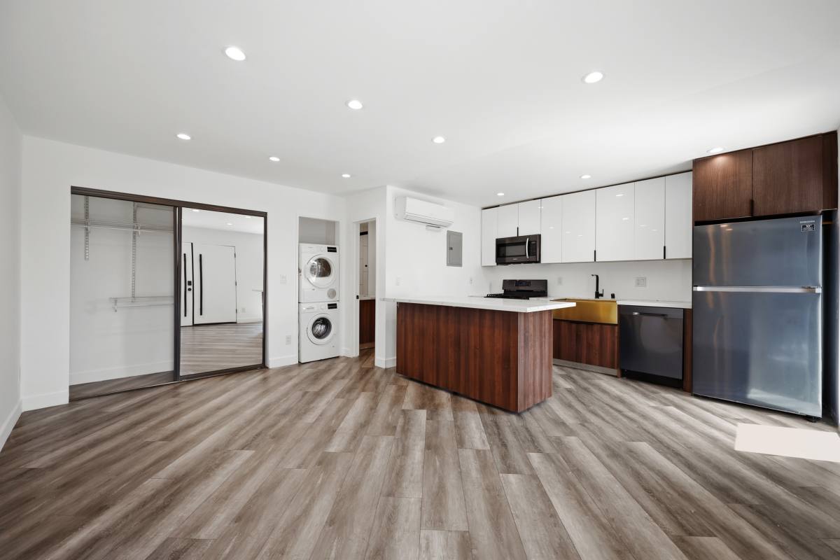 Apartment for rent at 6307 Elgin St #1, Los Angeles, CA 90042