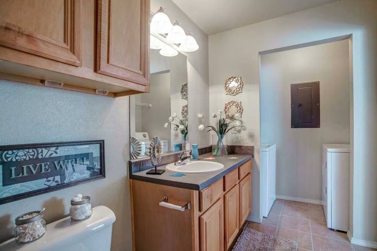 Apartment for rent at Oakmont Apartment Homes, 20202 E Admiral Place, Catoosa, OK 74015