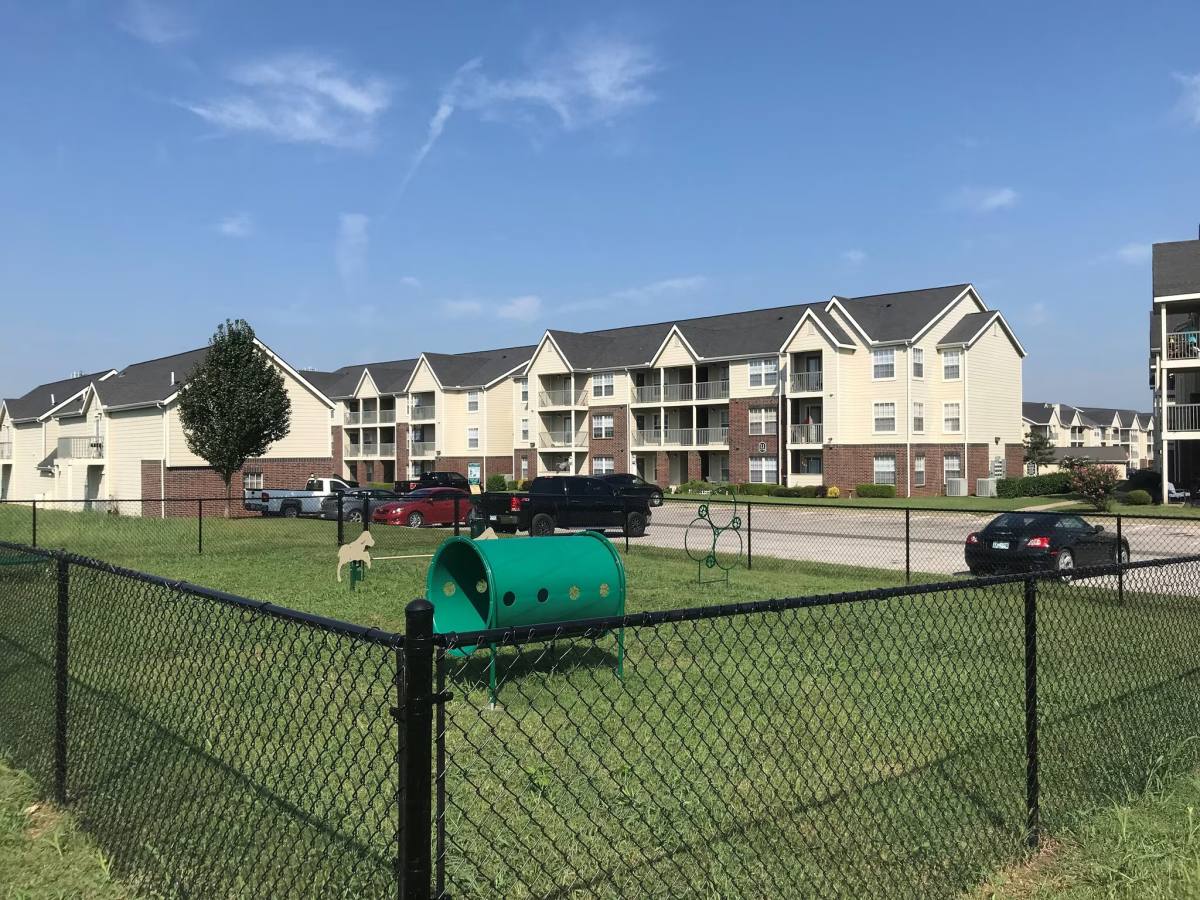 Apartment for rent at Oakmont Apartment Homes, 20202 E Admiral Place, Catoosa, OK 74015