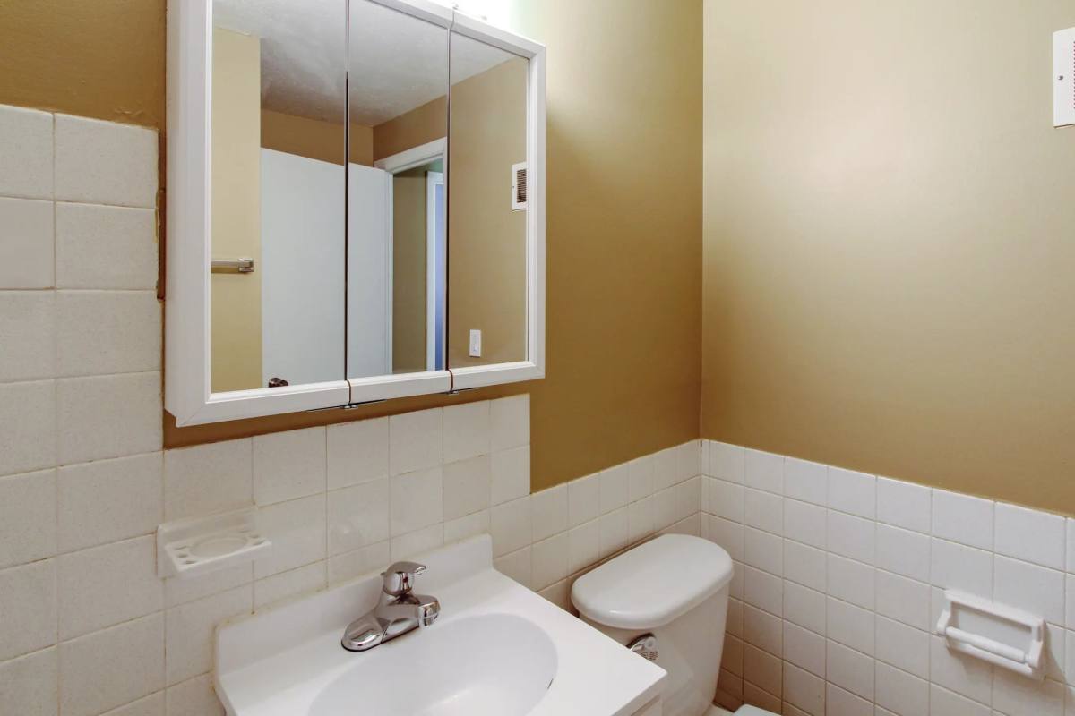 Apartment for rent at Maple Highlands, 6200 Lee Rd S #110, Maple Heights, OH 44137