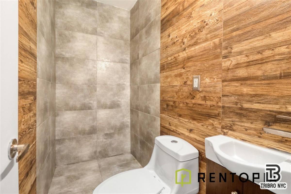 Apartment for rent at 771 Lexington Ave #1D, Brooklyn, NY 11221