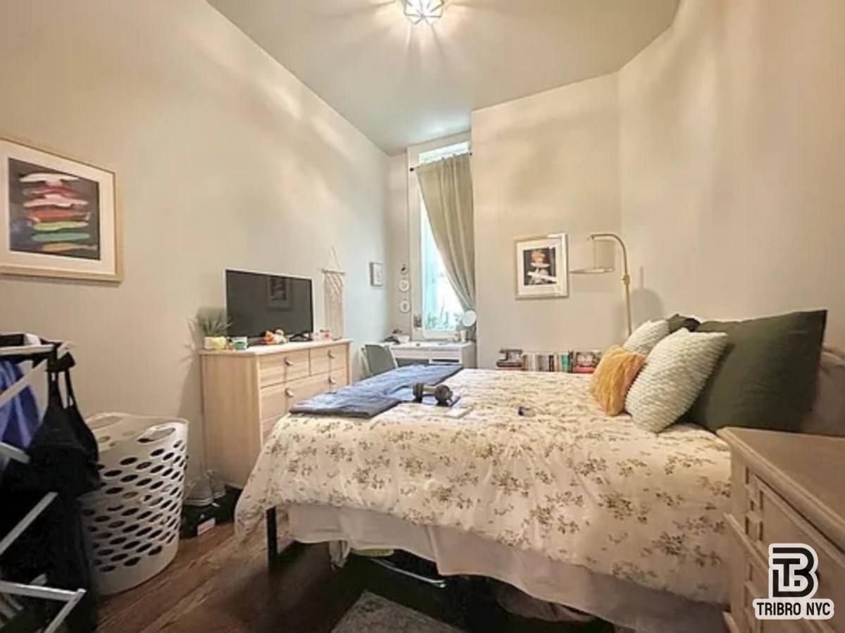 Apartment for rent at 489 Washington Ave #1, Brooklyn, NY 11238