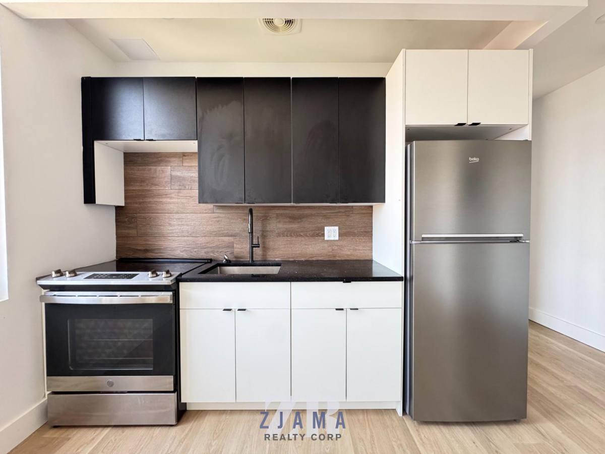 Apartment for rent at 1629 Brooklyn Ave #4B, Brooklyn, NY 11210