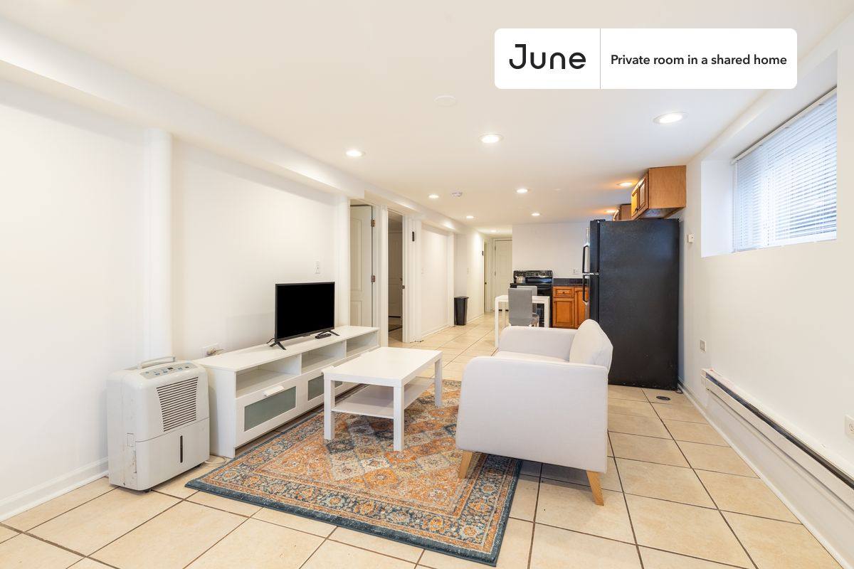 Apartment for rent at 1841 N Mozart St #A, Chicago, IL 60647