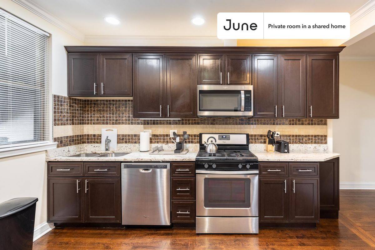 Apartment for rent at 3743 N Albany Ave #A, Chicago, IL 60618
