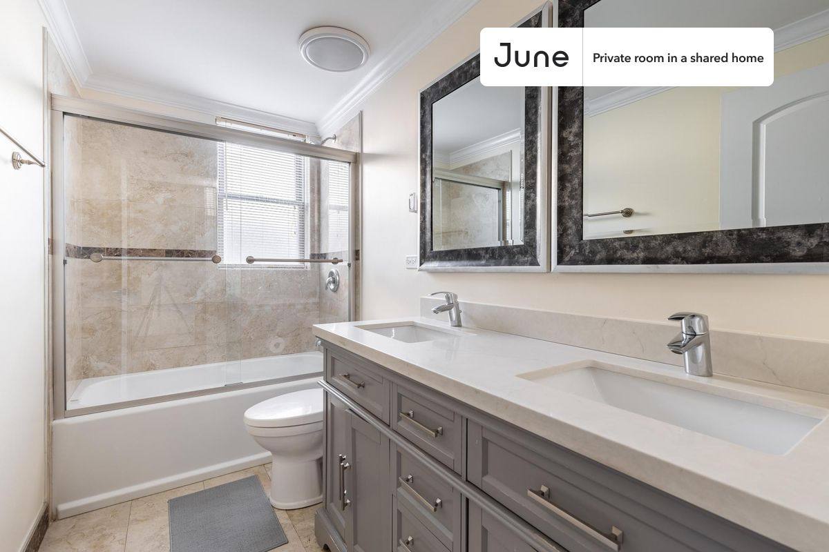 Apartment for rent at 3743 N Albany Ave #A, Chicago, IL 60618
