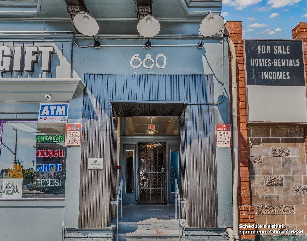 Apartment for rent at 680 14th St #412, Oakland, CA 94612