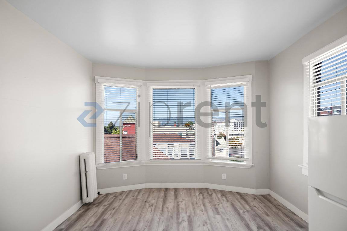 Apartment for rent at 680 14th St #412, Oakland, CA 94612