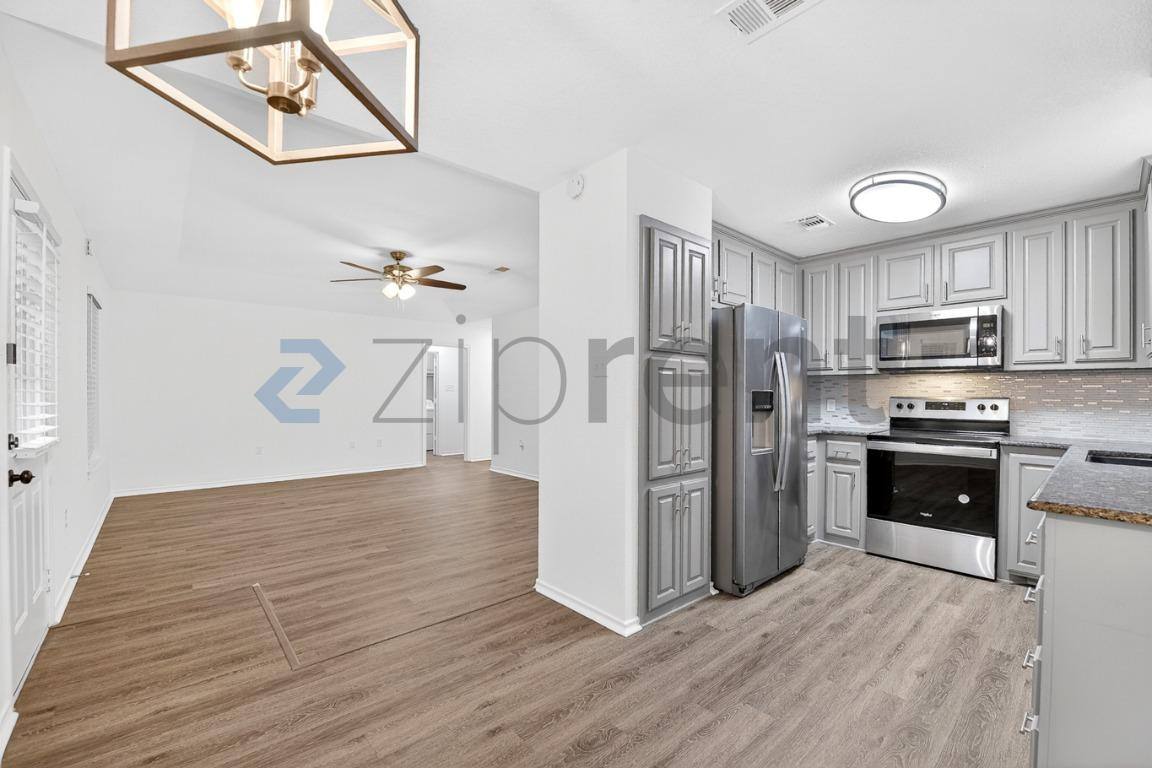 House for rent at 217 Spring Branch Trail N, Springtown, TX 76082