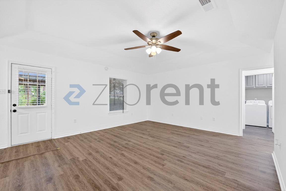 House for rent at 217 Spring Branch Trail N, Springtown, TX 76082