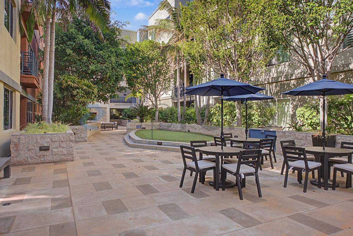 Apartment for rent at 300 E 4th St #407, Long Beach, CA 90802