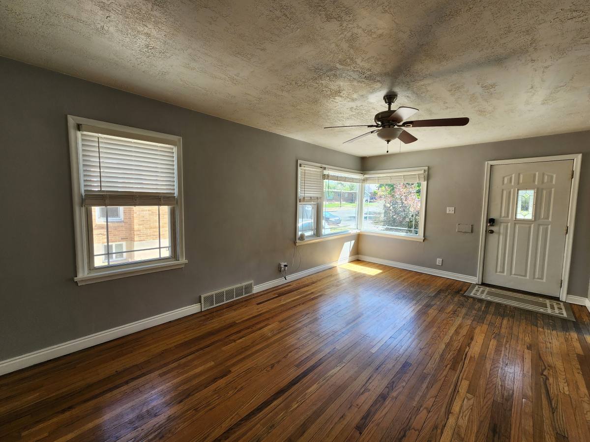 House for rent at 2832 S 900 E, Salt Lake City, UT 84106
