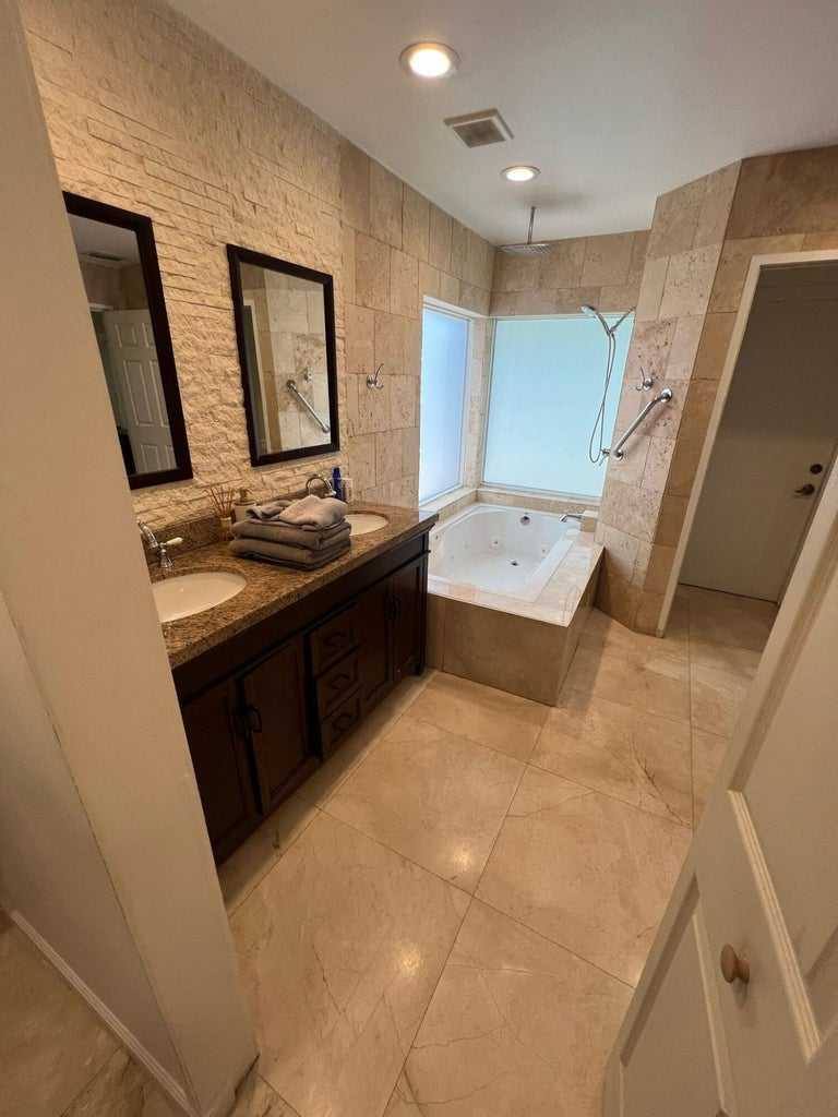 Apartment for rent at 9664 W Lake Court, Boca Raton, FL 33434