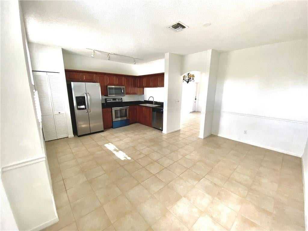 Apartment for rent at 11135 NW 46th Dr, Pompano Beach, FL 33076