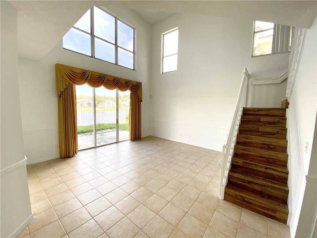 Apartment for rent at 11135 NW 46th Dr, Pompano Beach, FL 33076