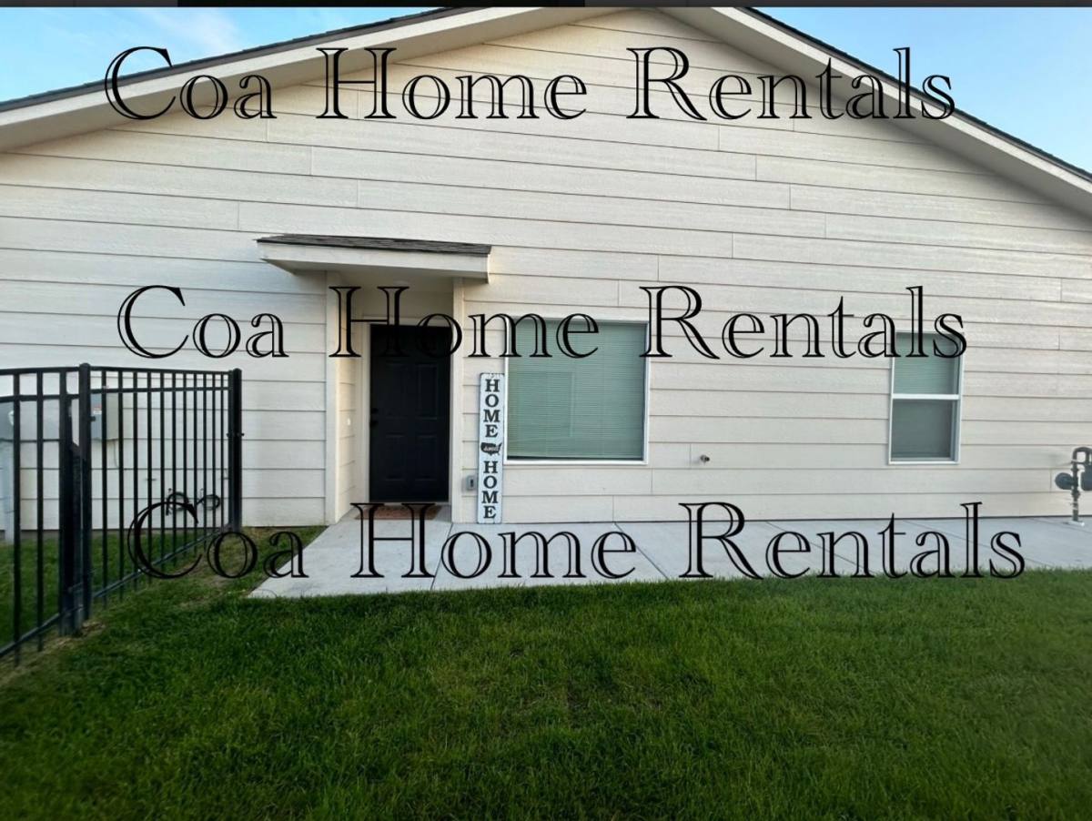 Townhouse for rent at 1719 S Limuel St, Wichita, KS 67235