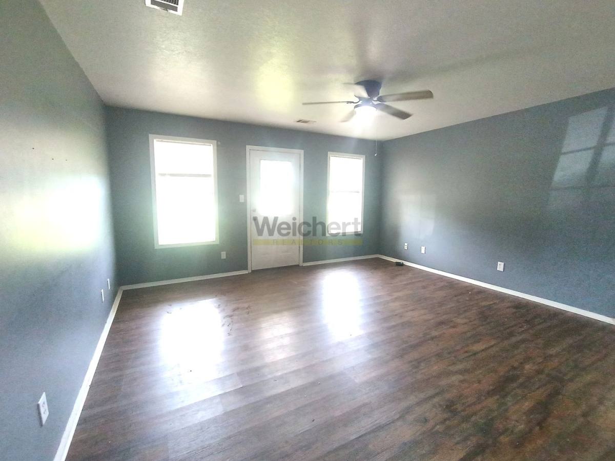House for rent at 703 N 10th Ave, Paragould, AR 72450
