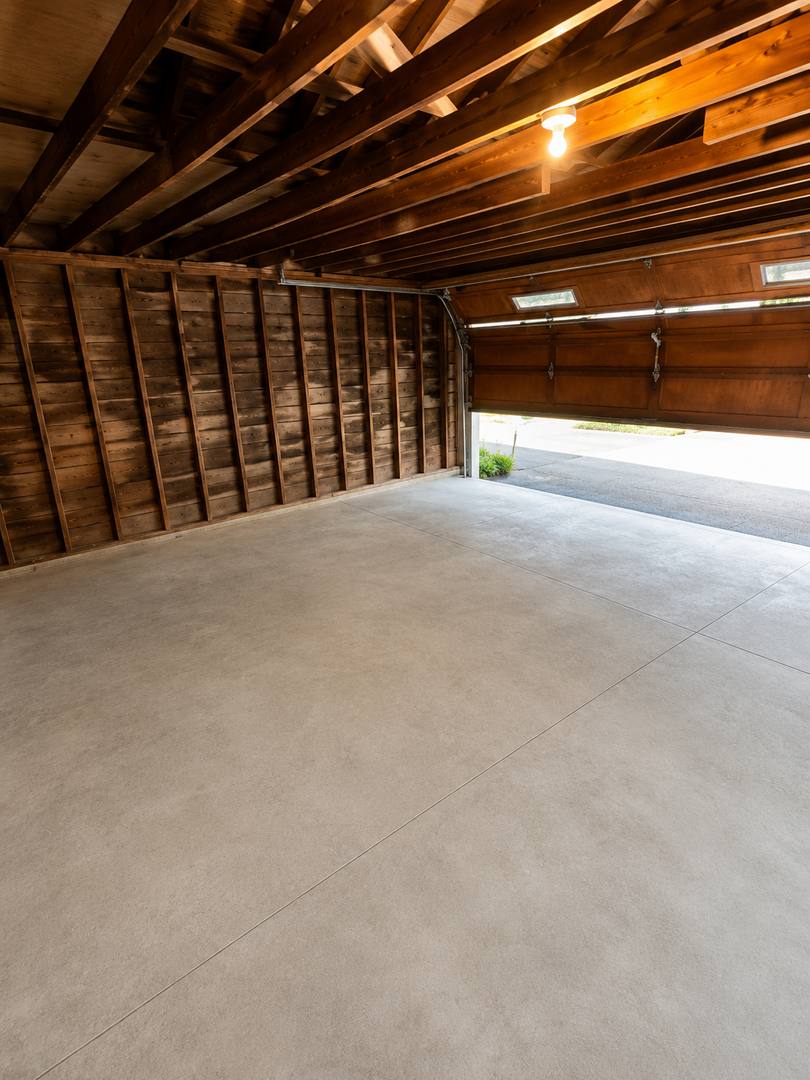 House for rent at 884 E 248th St, Euclid, OH 44123