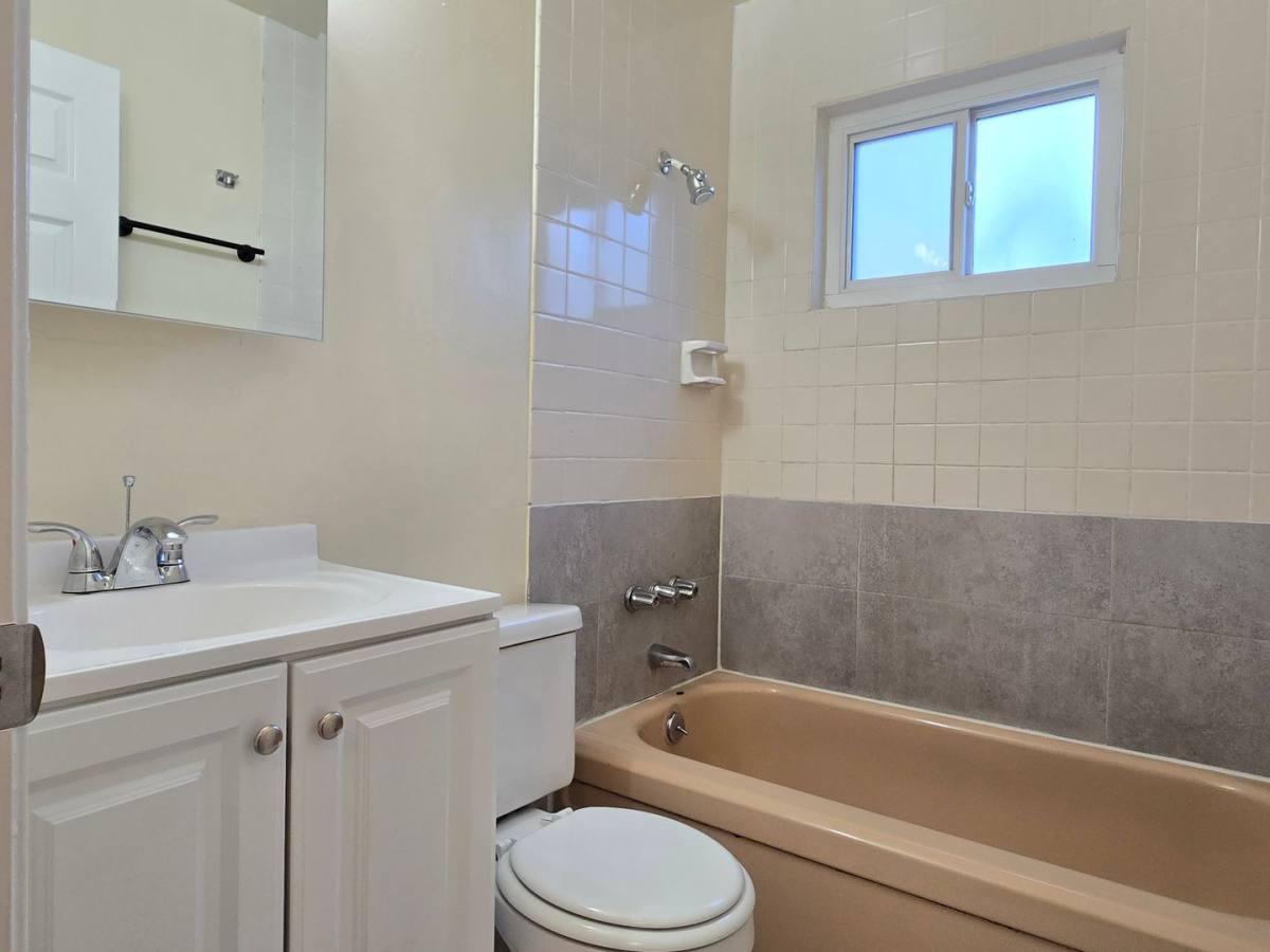 Apartment for rent at 1381 San Tomas Aquino Parkway, San Jose, CA 95130