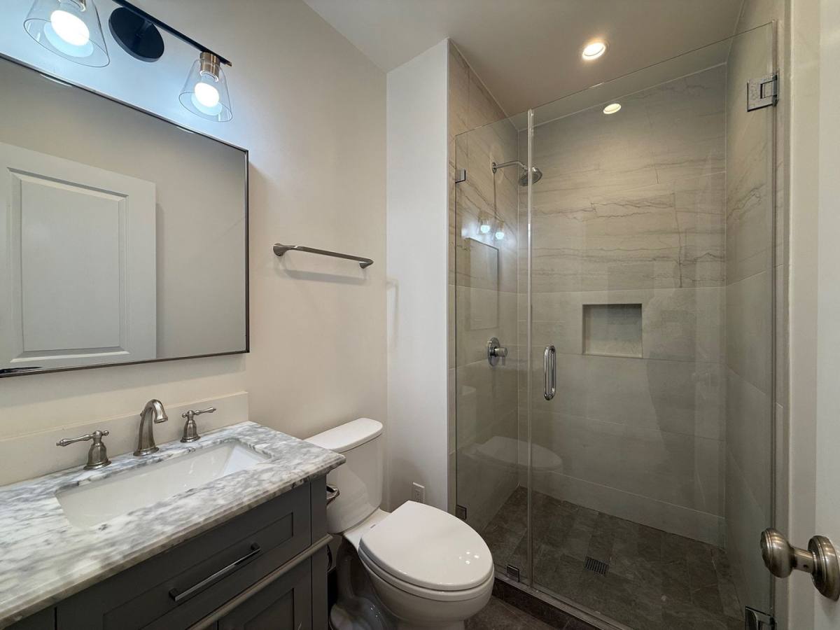 Apartment for rent at 94 Clearview Dr, Daly City, CA 94015