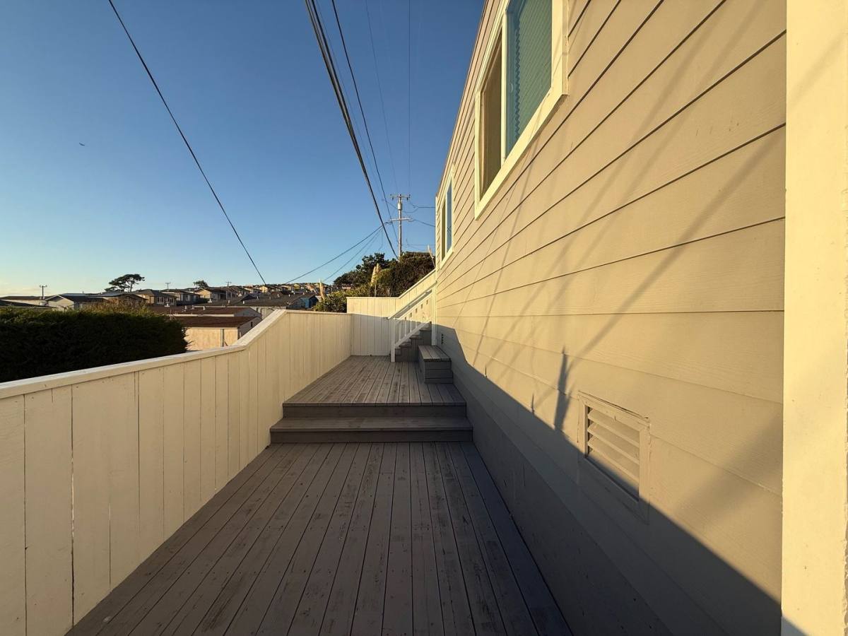 Apartment for rent at 94 Clearview Dr, Daly City, CA 94015