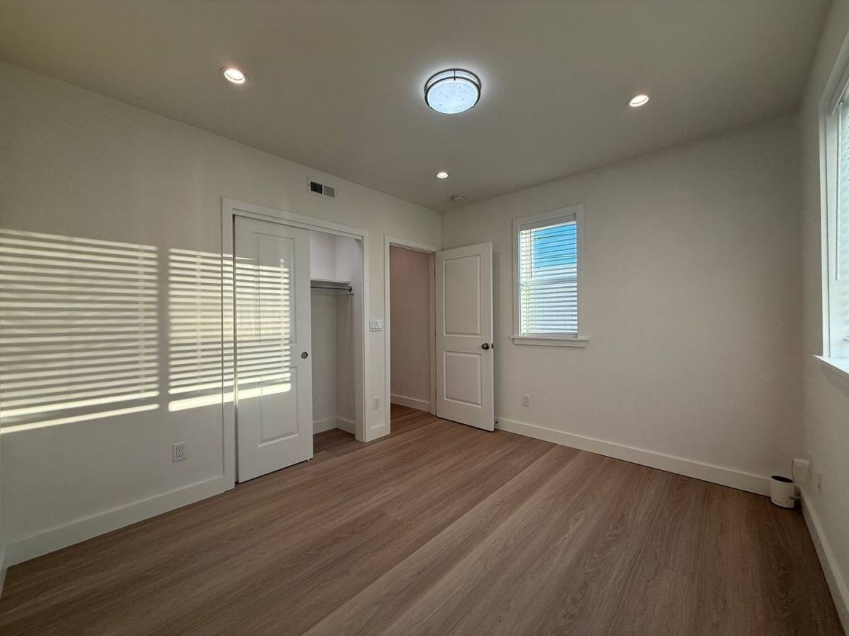 Apartment for rent at 94 Clearview Dr, Daly City, CA 94015