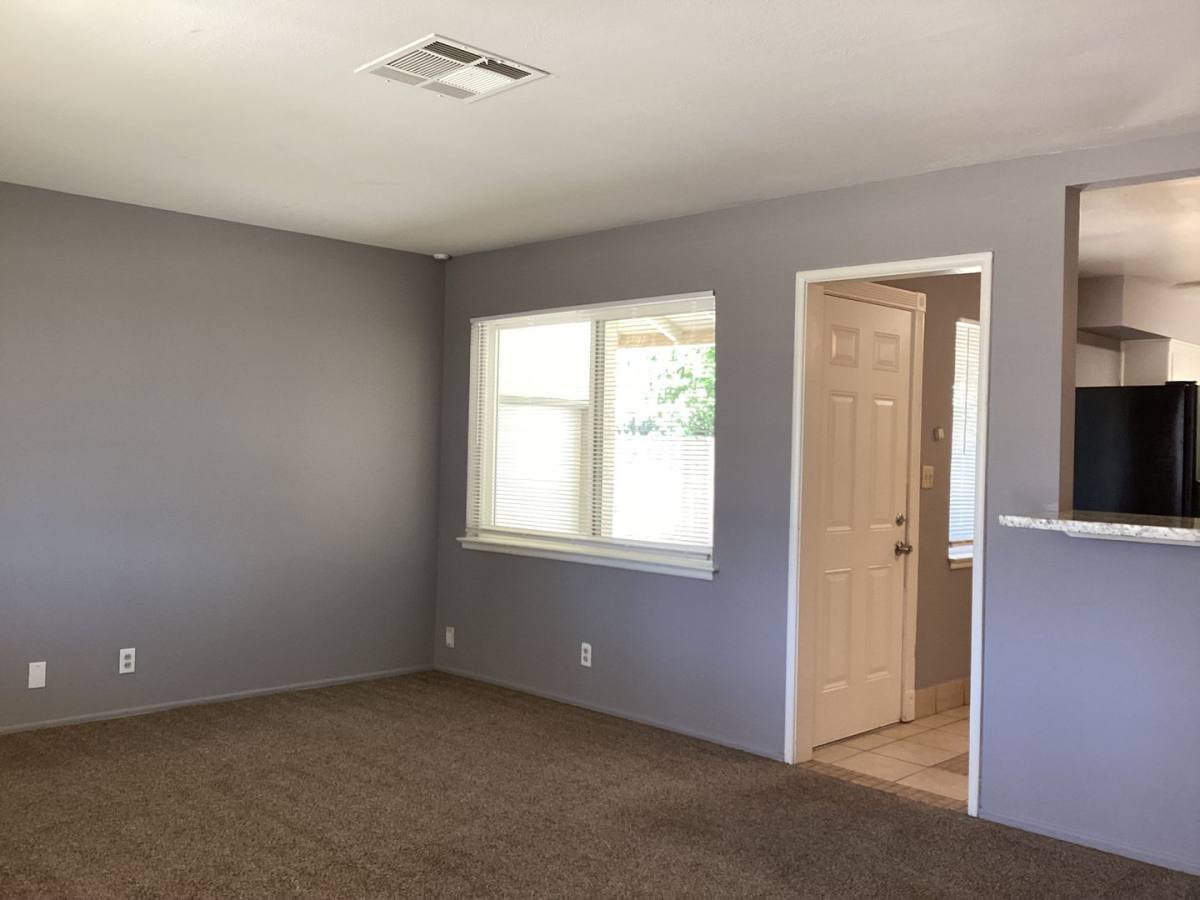 House for rent at 4143 N Warren Ave, Fresno, CA 93705
