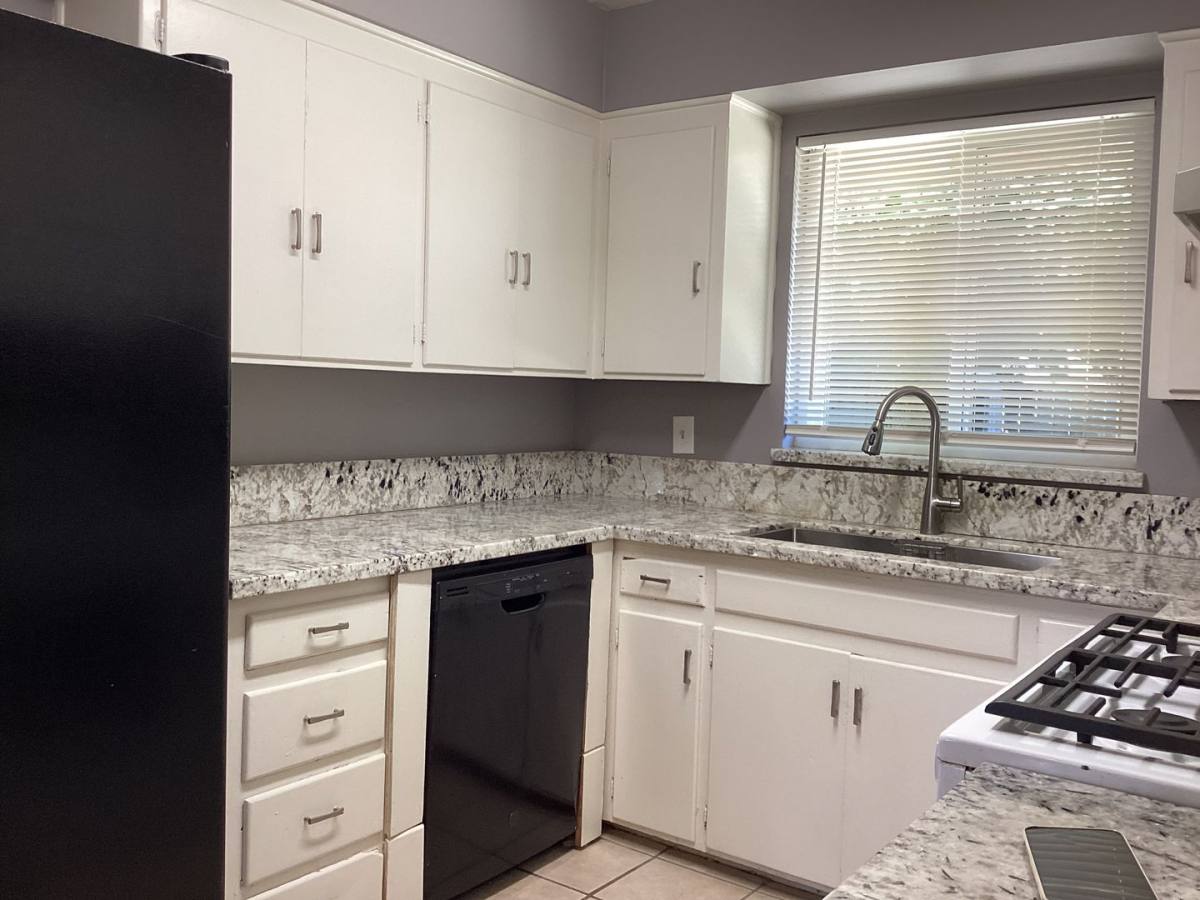 House for rent at 4143 N Warren Ave, Fresno, CA 93705