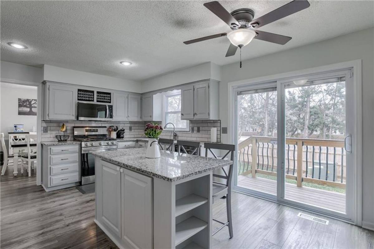 House for rent at 8615 W 72nd Terrace, Overland Park, KS 66204