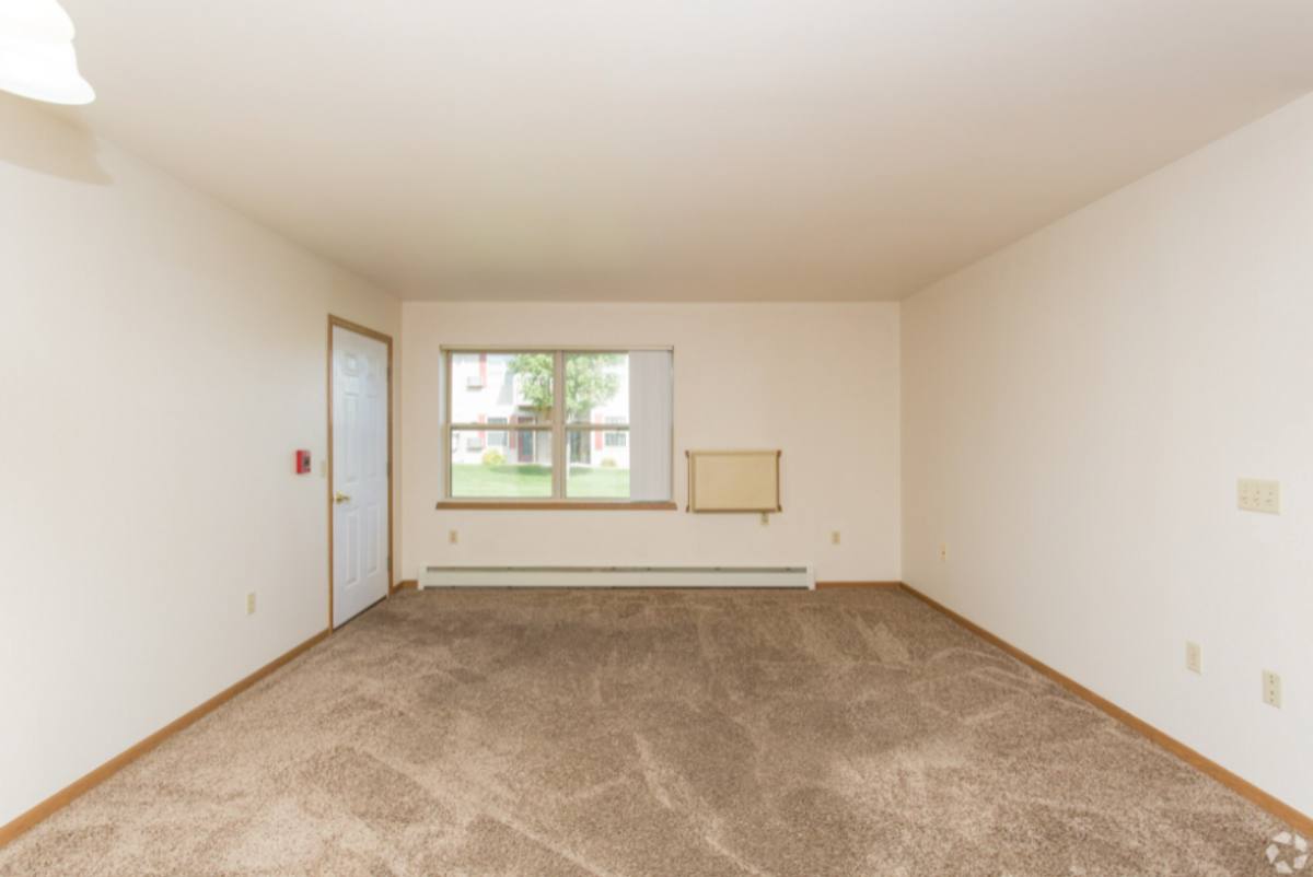 Apartment for rent at 905 1013 E Grant St, Marshfield, WI 54449