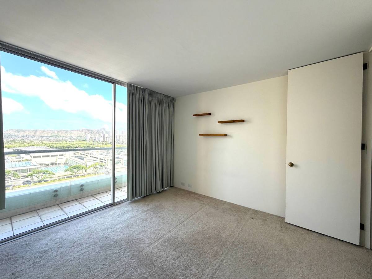 Apartment for rent at 555 University Ave, Honolulu, HI 96826