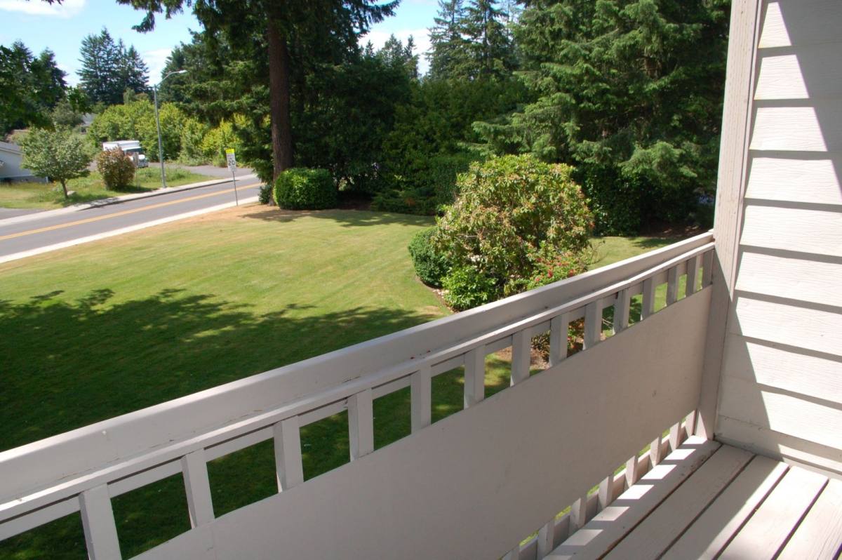 Apartment for rent at 2504 Woods Dr, Steilacoom, WA 98388