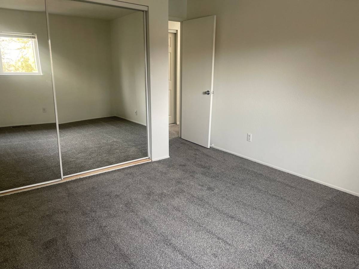 Townhouse for rent at 1112 Bradley Square, Sparks, NV 89434