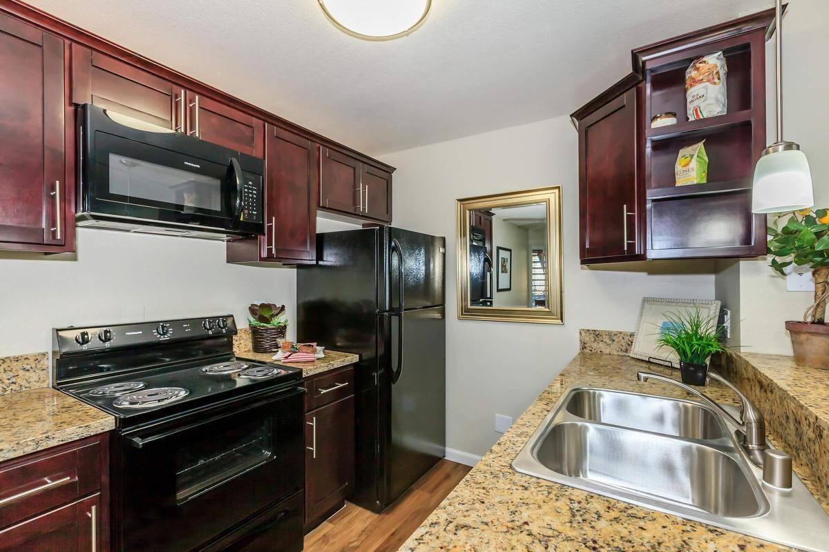 Apartment for rent at 1400 Oak Hill Dr, Escondido, CA 92027
