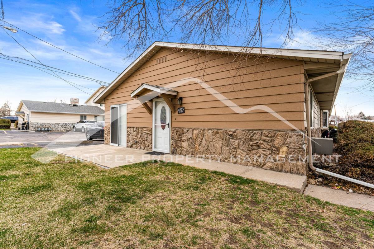 Townhouse for rent at 6975 Mariposa St, Denver, CO 80221