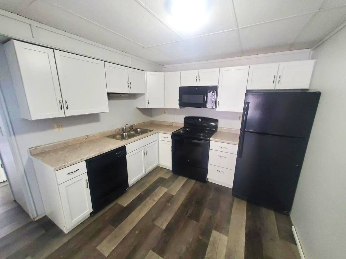 Apartment for rent at 612 7th St S, La Crosse, WI 54601