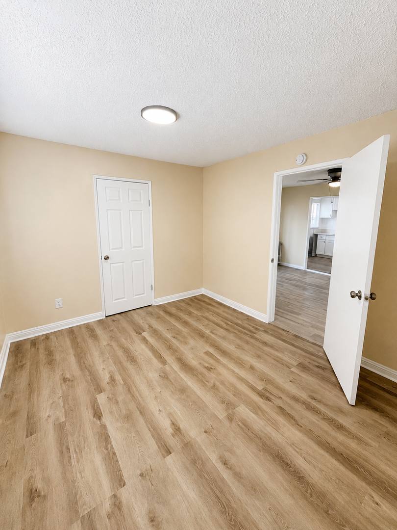 Apartment for rent at 2330 Locust Ave, Long Beach, CA 90806