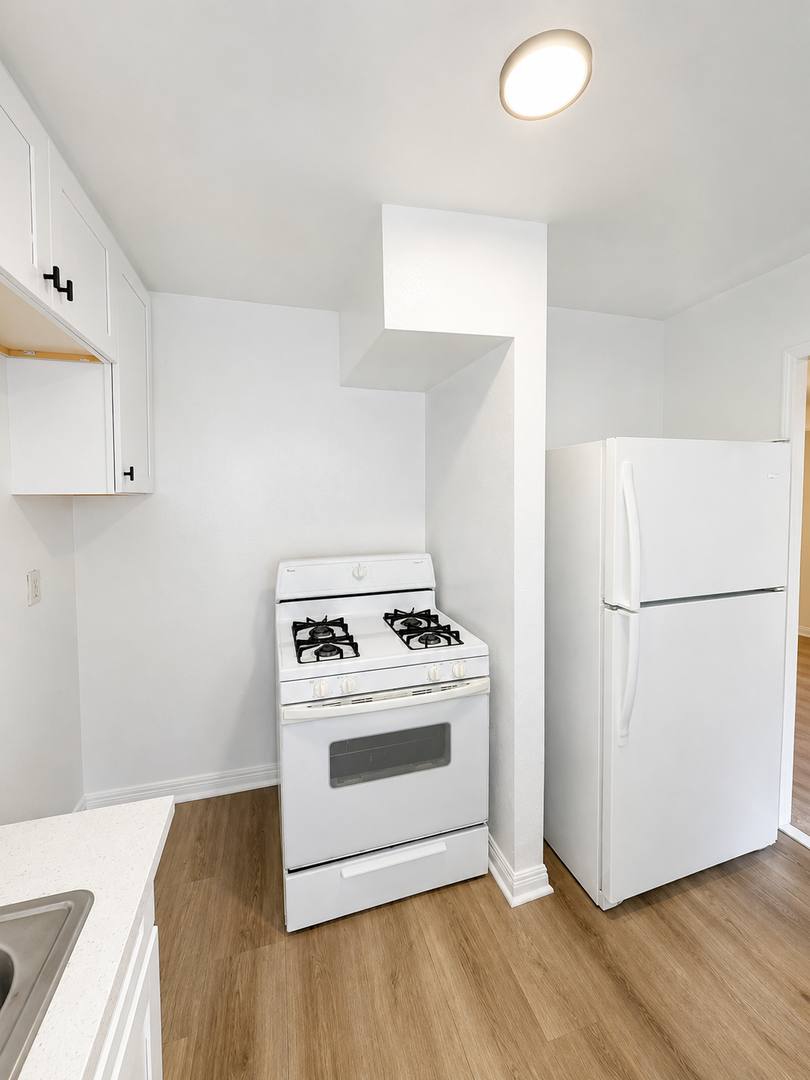 Apartment for rent at 2330 Locust Ave, Long Beach, CA 90806