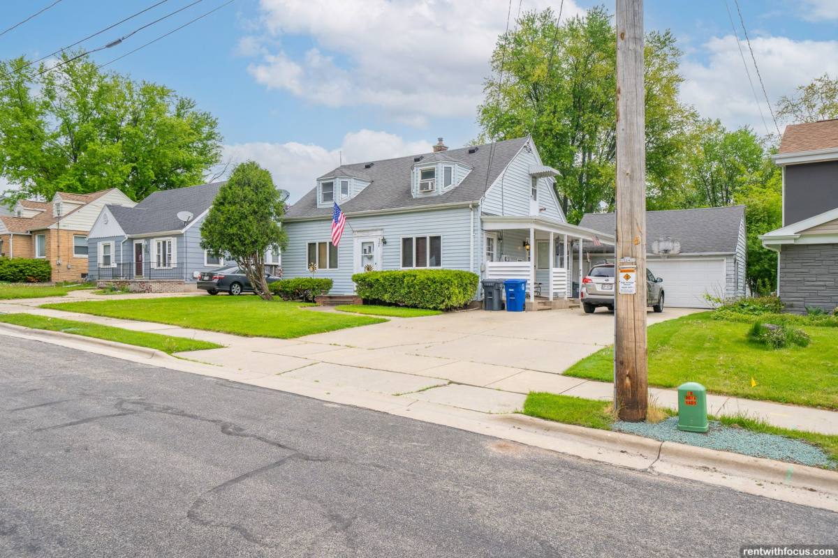 Apartment for rent at 524 Harrison St, Little Chute, WI 54140