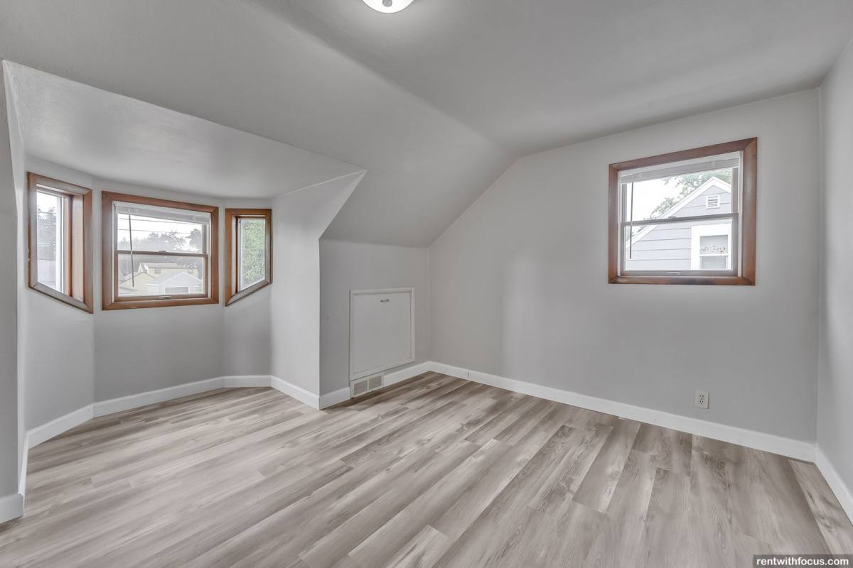 Apartment for rent at 524 Harrison St, Little Chute, WI 54140