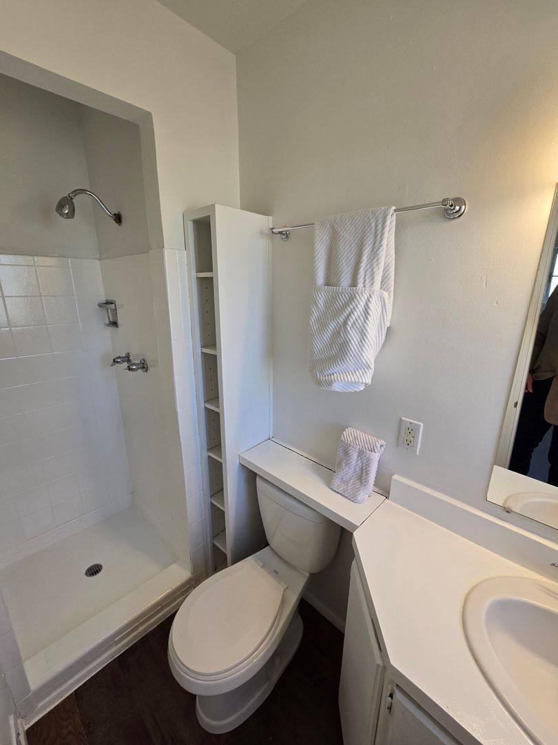House for rent at 825 Monroe St NE, Albuquerque, NM 87110