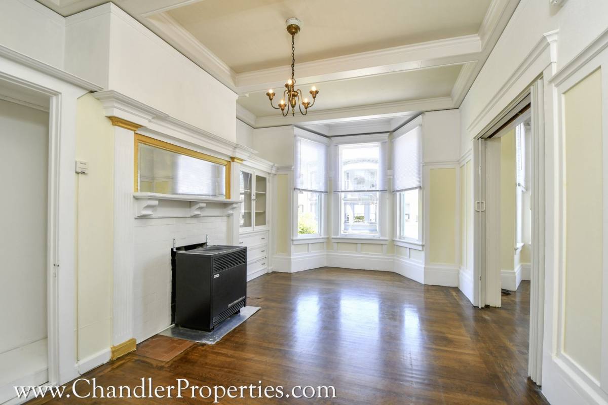 Apartment for rent at 652-656 Clayton St, San Francisco, CA 94117