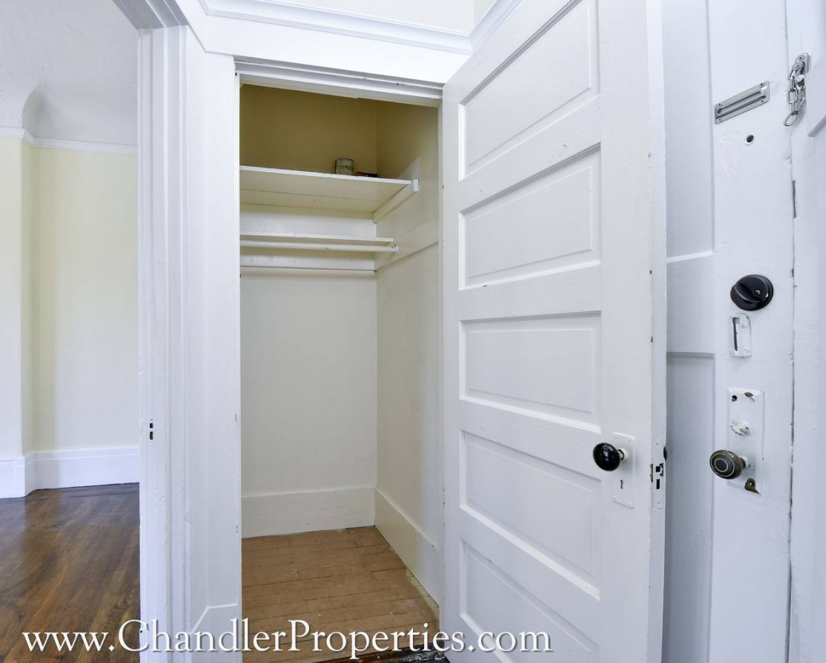 Apartment for rent at 652-656 Clayton St, San Francisco, CA 94117